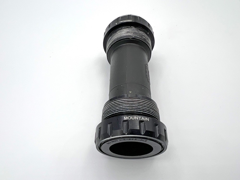 SHIMANO DEORE XT BB-MT801 Bike BB Threaded Bottom Bracket 68/73mm shell width
