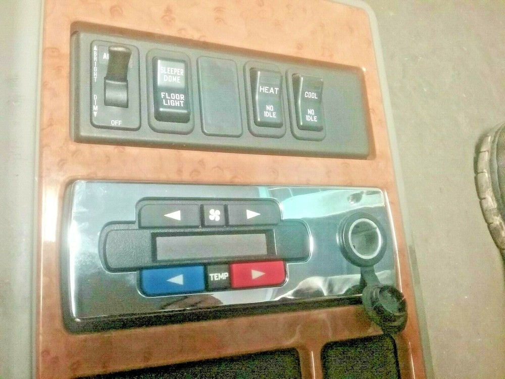 INTERNATIONAL PROSTAR SLEEPER CONTROL PANEL XS168612