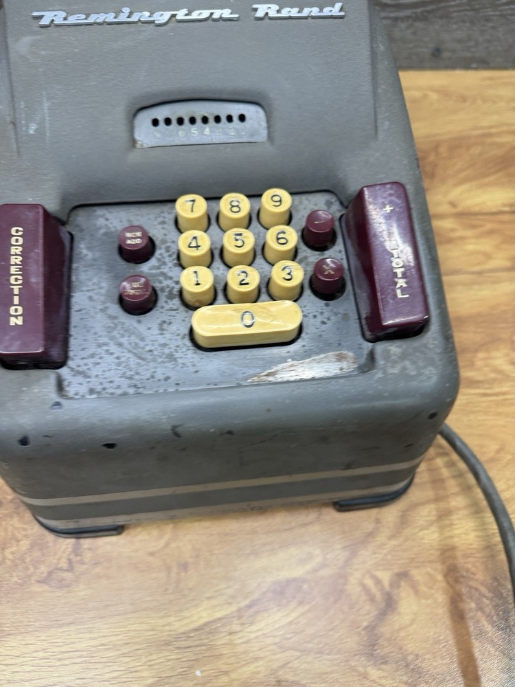 VTG Remington Rand Electric Adding Calculating Bookkeeping Adding Machine USA