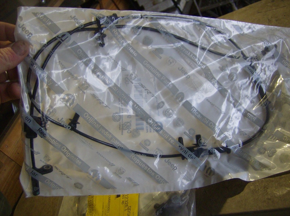 GENUINE MOPAR 04779643AD WHEEL SPEED SENSOR