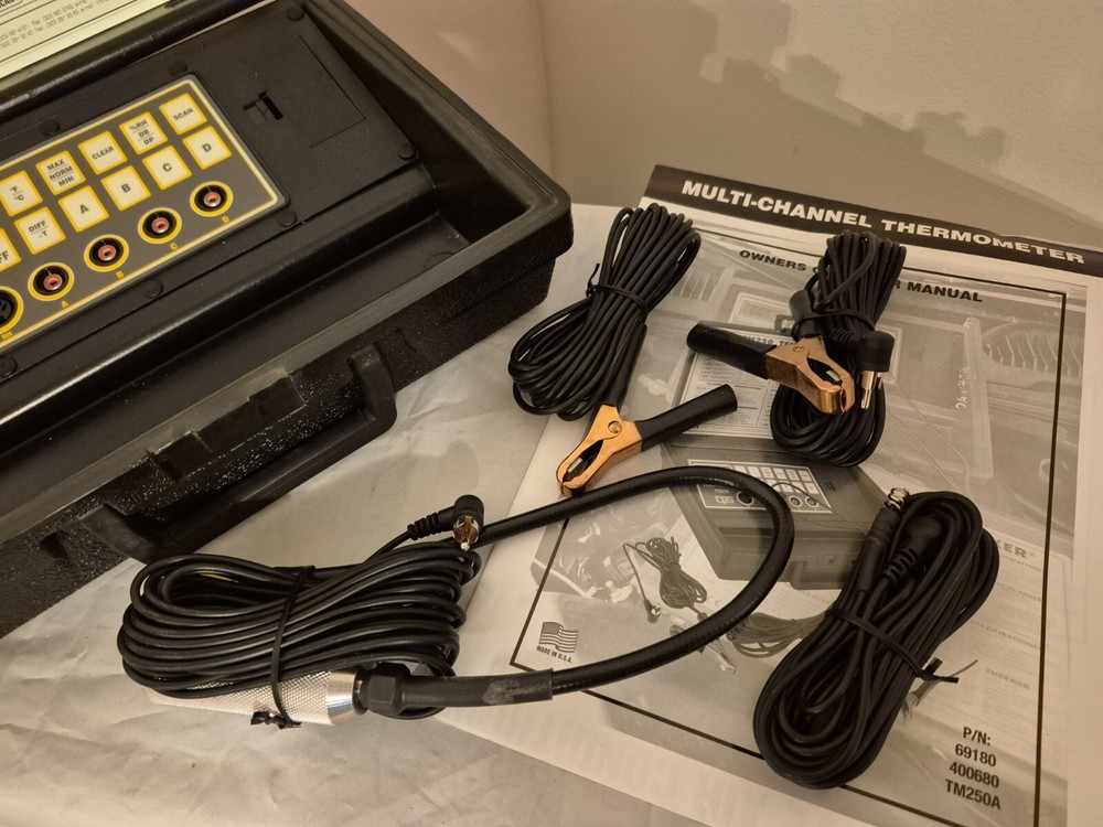  CPS Temp-Seeker TM250 Multi-Channel Thermometer.