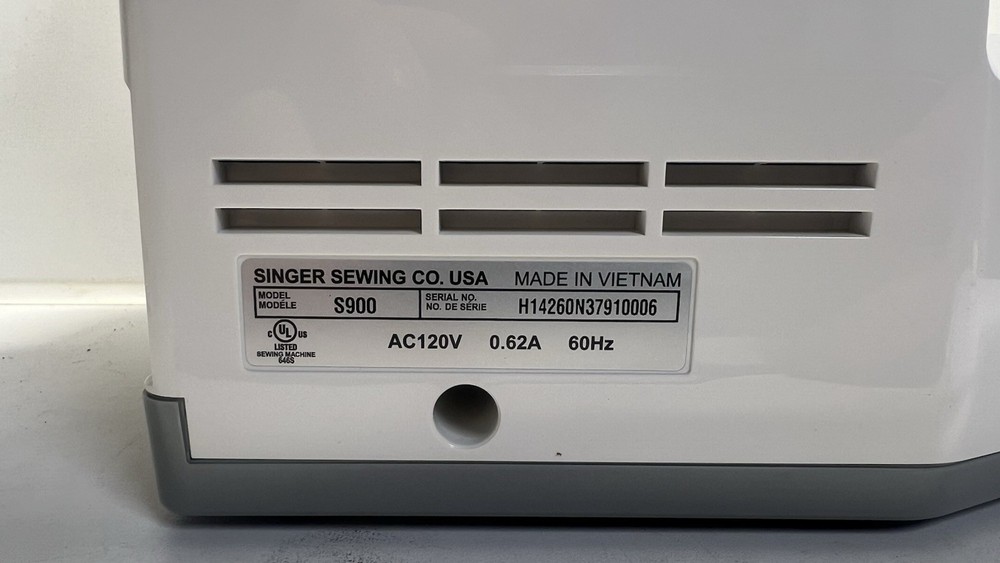 🧵 SINGER S900 Computerized Sewing Machine (Open Box)