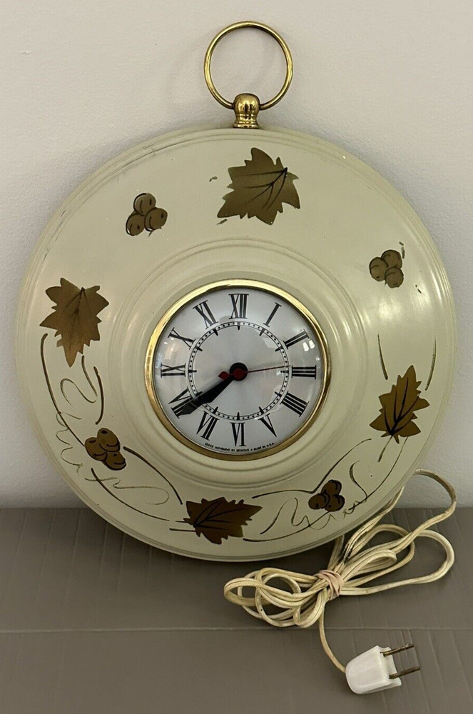 Vintage Mid Century Sessions Fall Berry & Leaf Electric Wall Clock TESTED WORK