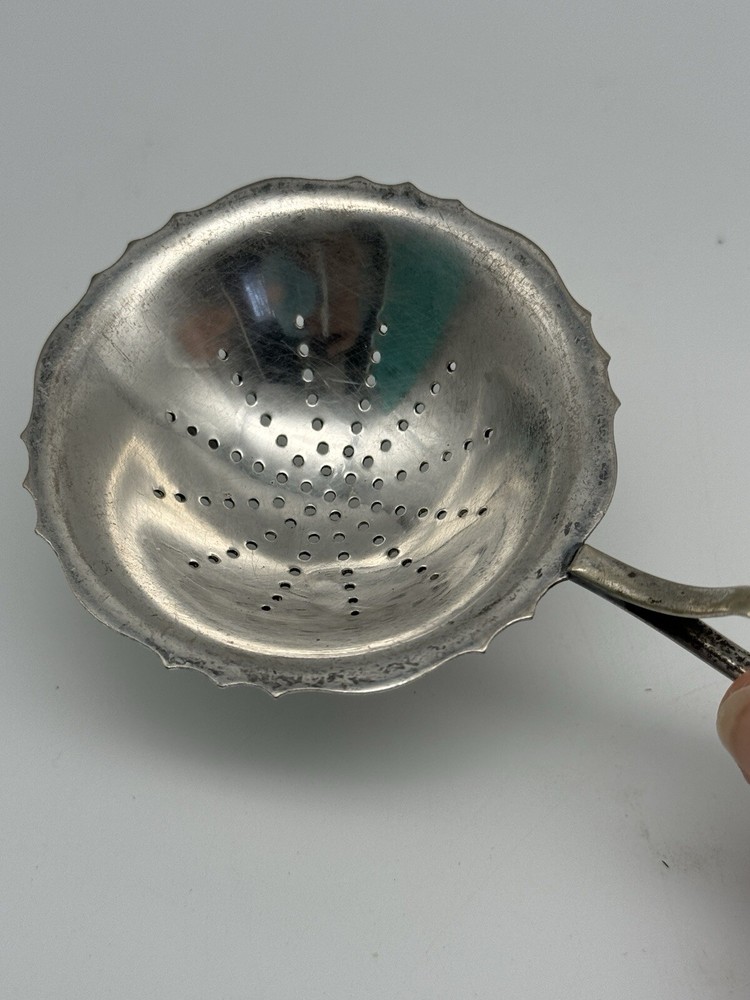 VINTAGE Tea Strainer Silverplate 3 Legged Handled ESTATE FIND