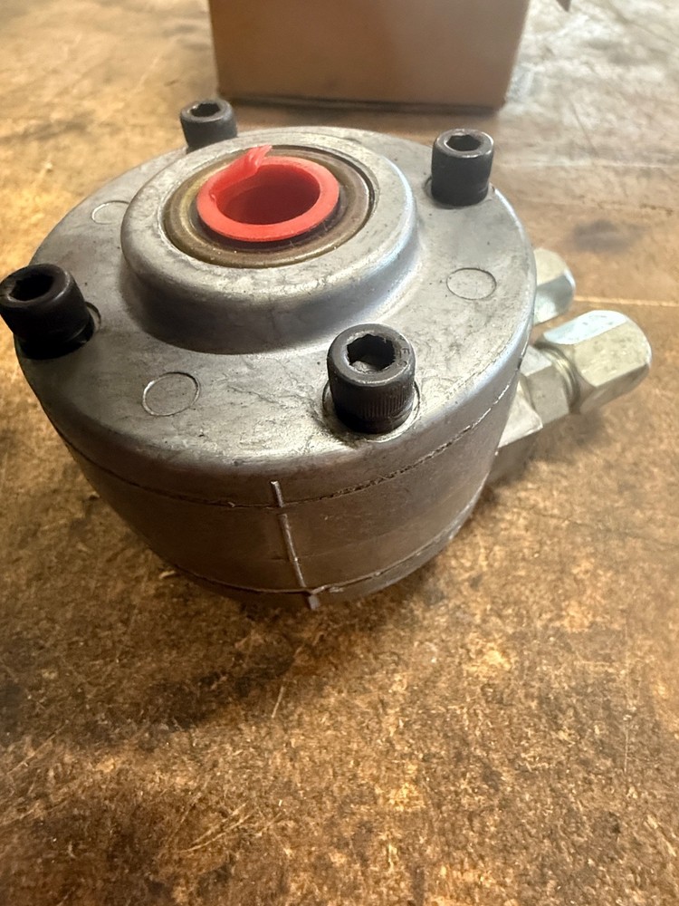 Ridgid 27307 Model ML Oil Pump for 1224 Pipe Threading Machine (NEW)