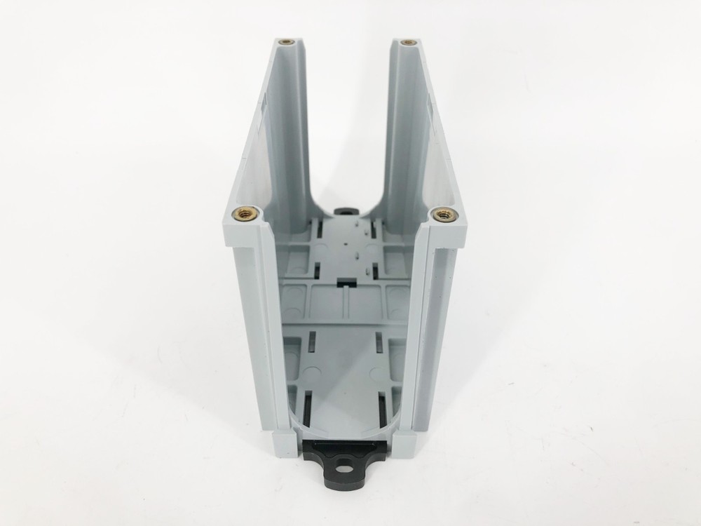 New Panduit CDPP8RG DIN Rail Shielded Patch Panel - No Box