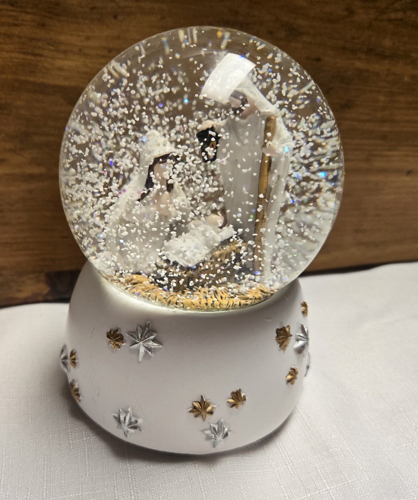 Nativity Snowglobe Music Box