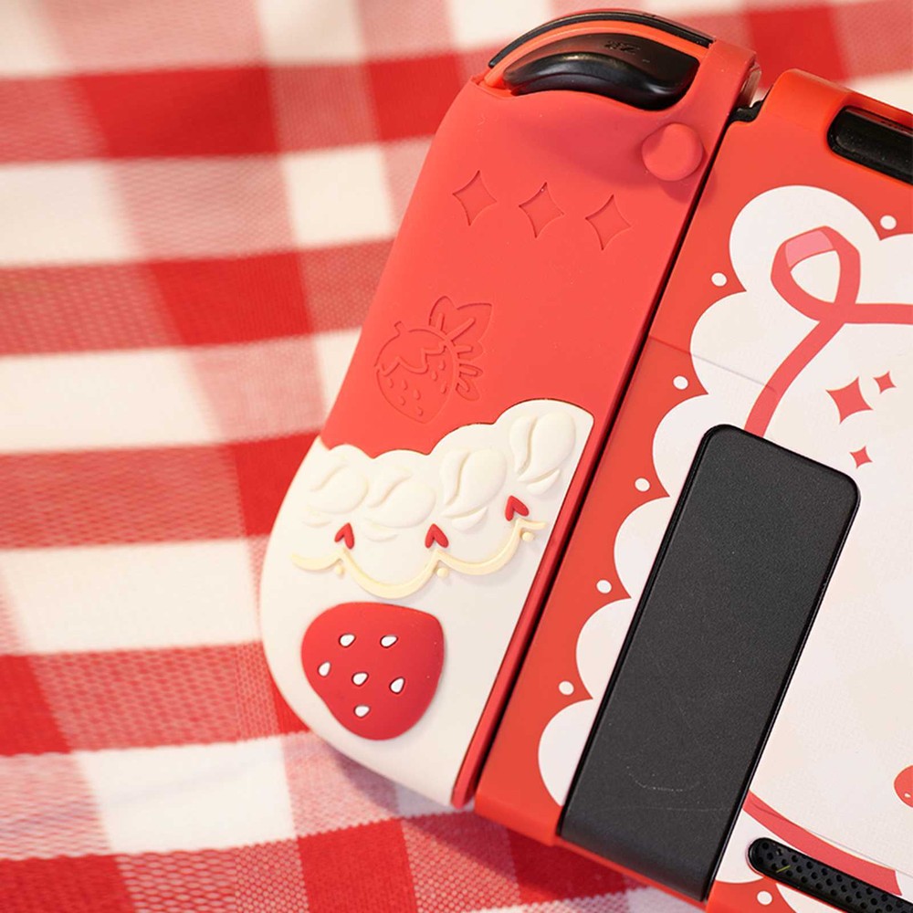 GeekShare Protective Case for Nintendo Switch / OLED & Joycon Cover Strawberry