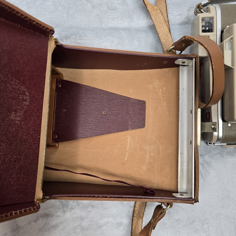 Polaroid Land Camera Model J33, Original Case