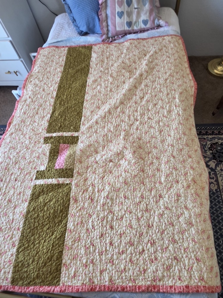 Small Star Quilt 42"×57"