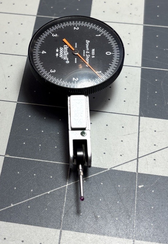 Brown & Sharpe BesTest Dial Indicator .00005” 7033-5 w/ Case Tools USA B&S