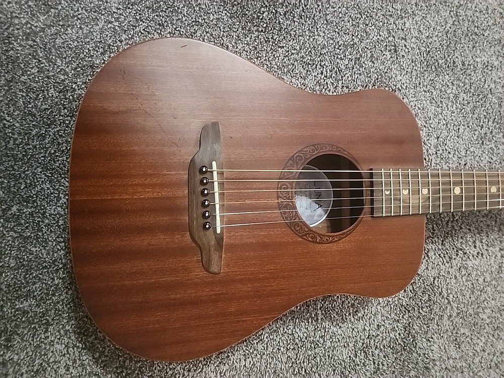 Luna WABI E FOLK Acoustic Electric Solid Top Folk Guitar - Sample
