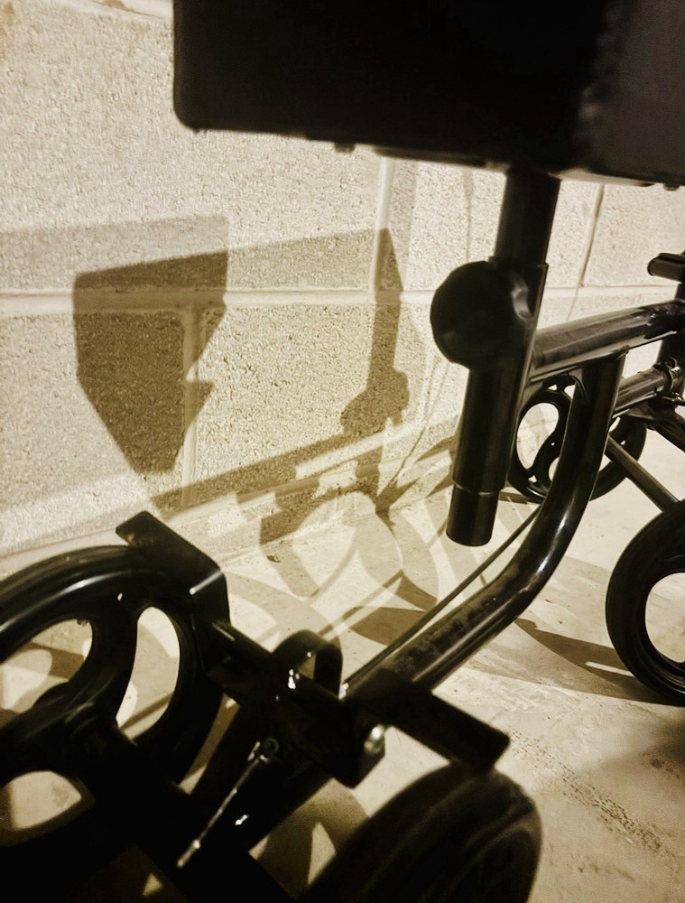 ELENKER STEERABLE KNEE WALKER DELUXE