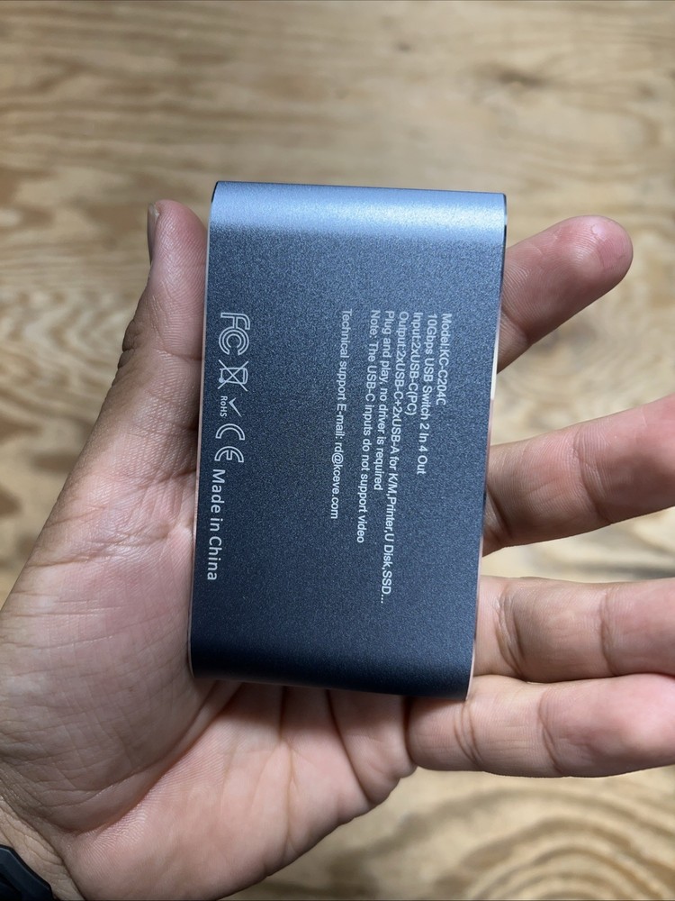 10Gbps USB C Switch 2 Laptops 2 in 4 Out USB 3.2 Switcher 2 Computers Share K...