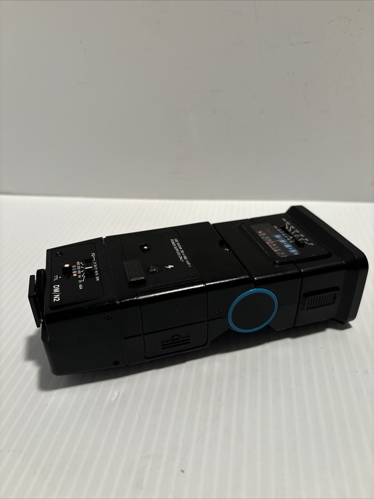 Vivitar 35-D Auto Dedicated Thyristor Zoom Flash (L)