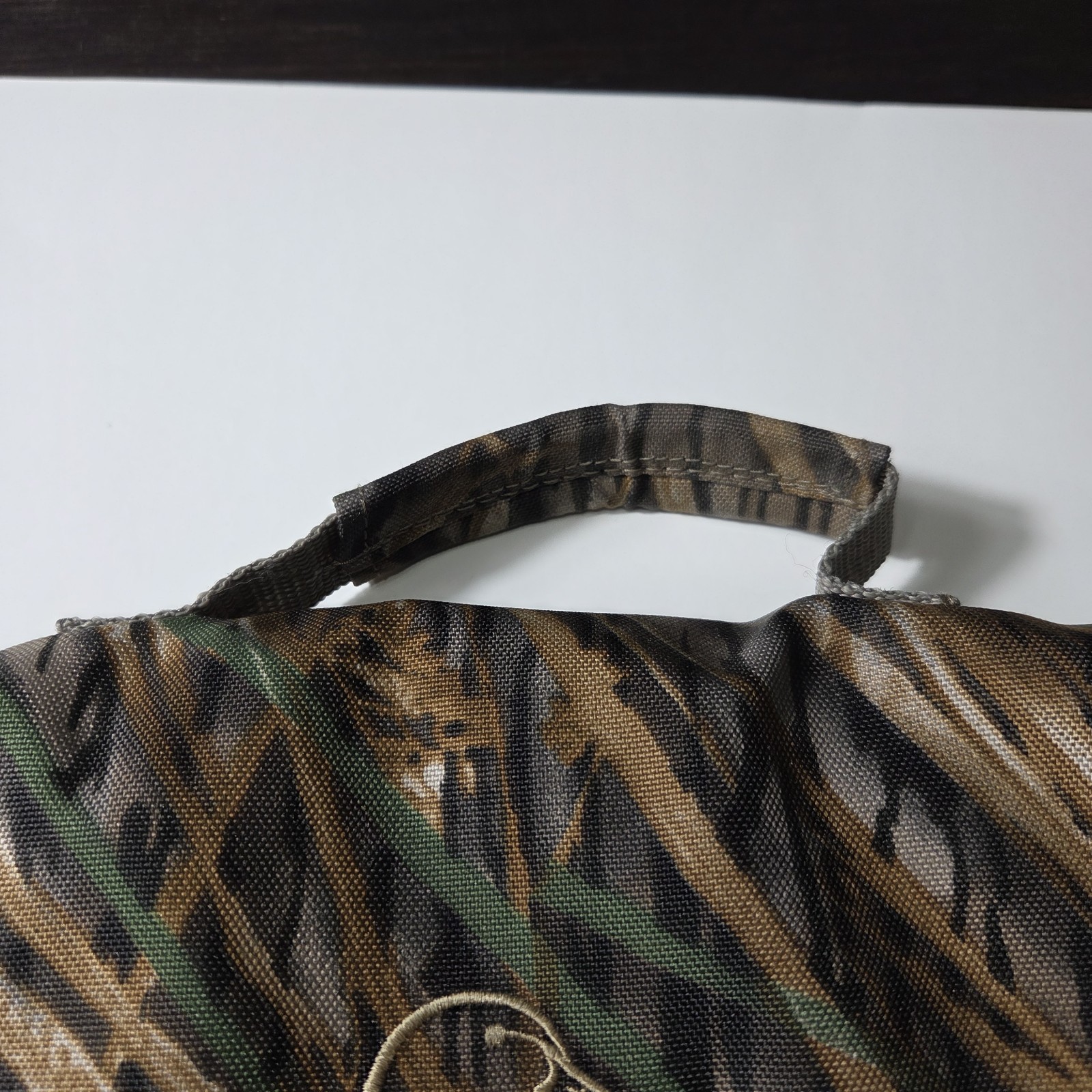 Ducks Unlimited Avery Camo Messenger Bag *Missing Components
