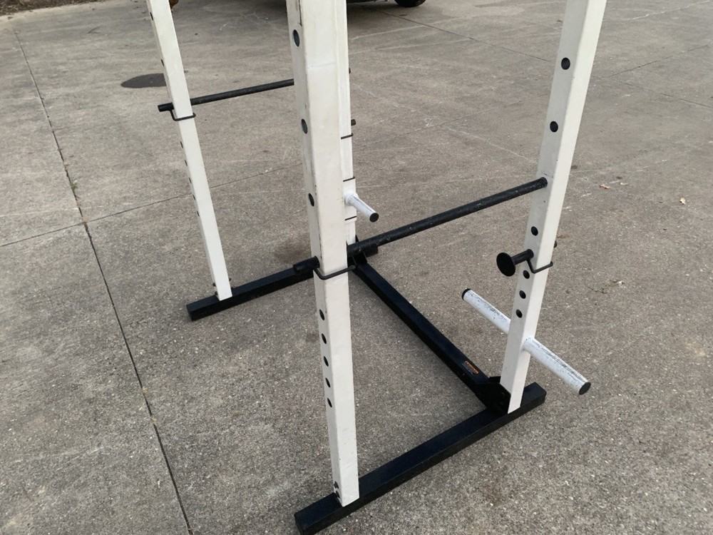 Squat Rack Power Bench Press Triceps Push Down Machine Muscle Chin Pull Up