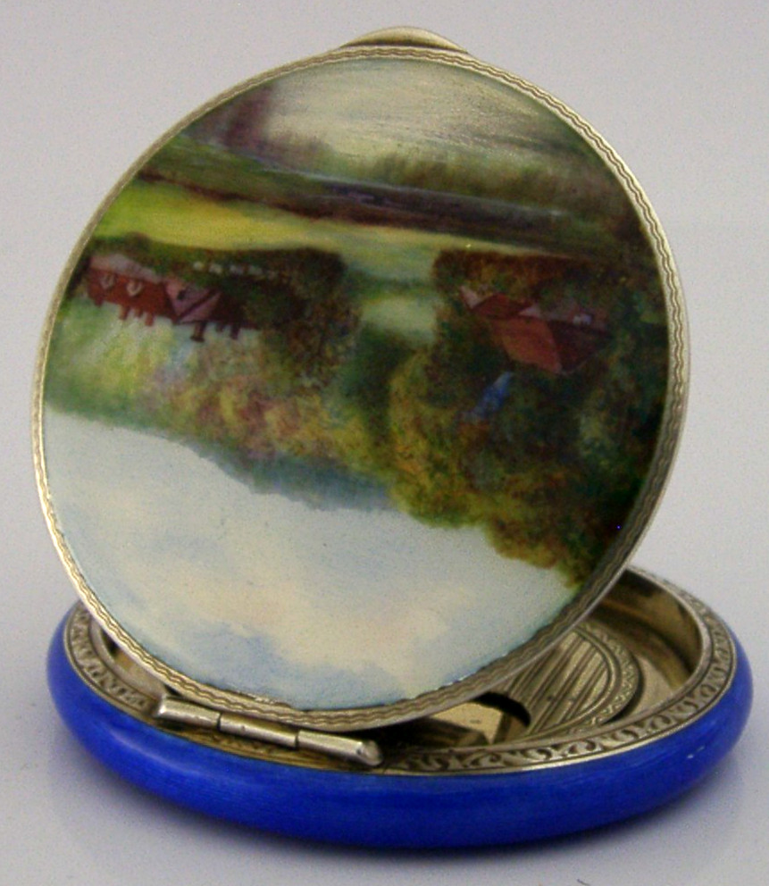 BEAUTIFUL SOLID STERLING SILVER ENAMEL COMPACT BOX 1927 ANTIQUE