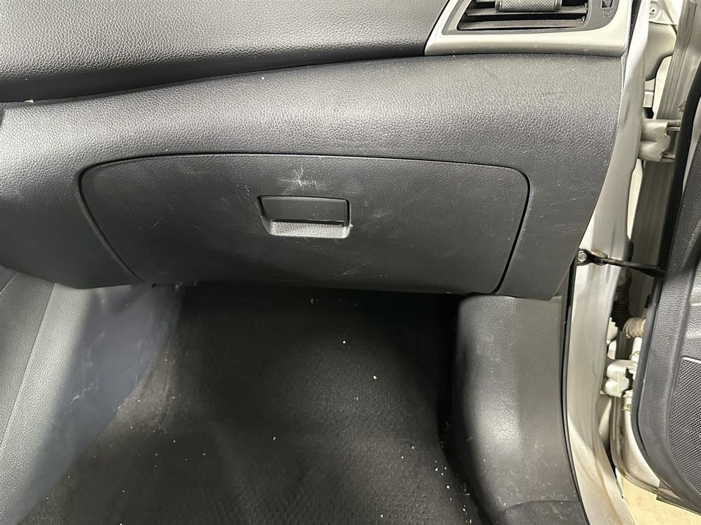 SENTRA    2017 Glove Box 2695625