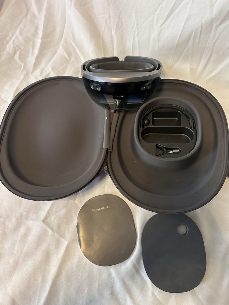 Microsoft HoloLens Developer Edition 1st Generation & Genuine Carry Case
