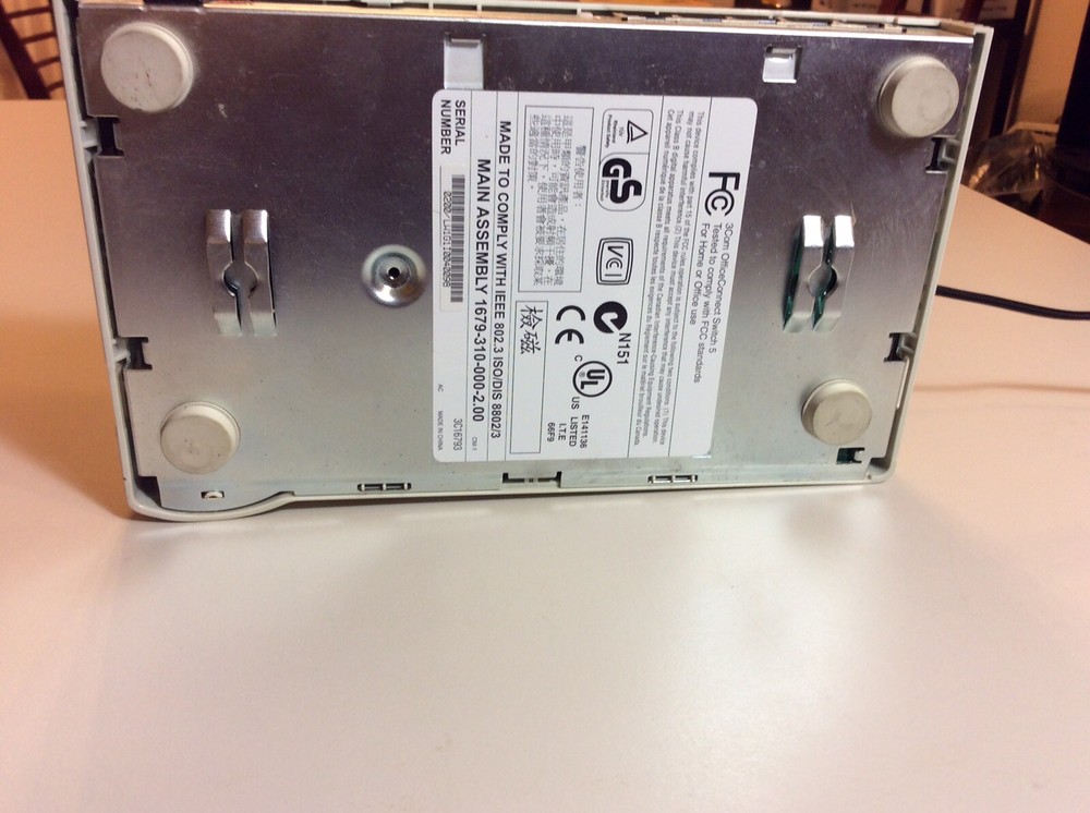 3Com OfficeConnect Switch 5 (3C16793) 5-Ports External Switch with Power Supply