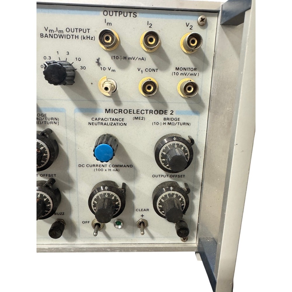 Axon Instruments Axoclamp 2A Microelectrode Current & Voltage Clamp