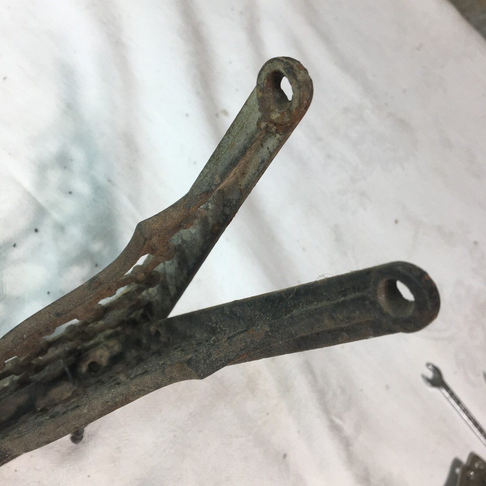 2 Antique Cast Iron Wall Mount/Shelf Brackets