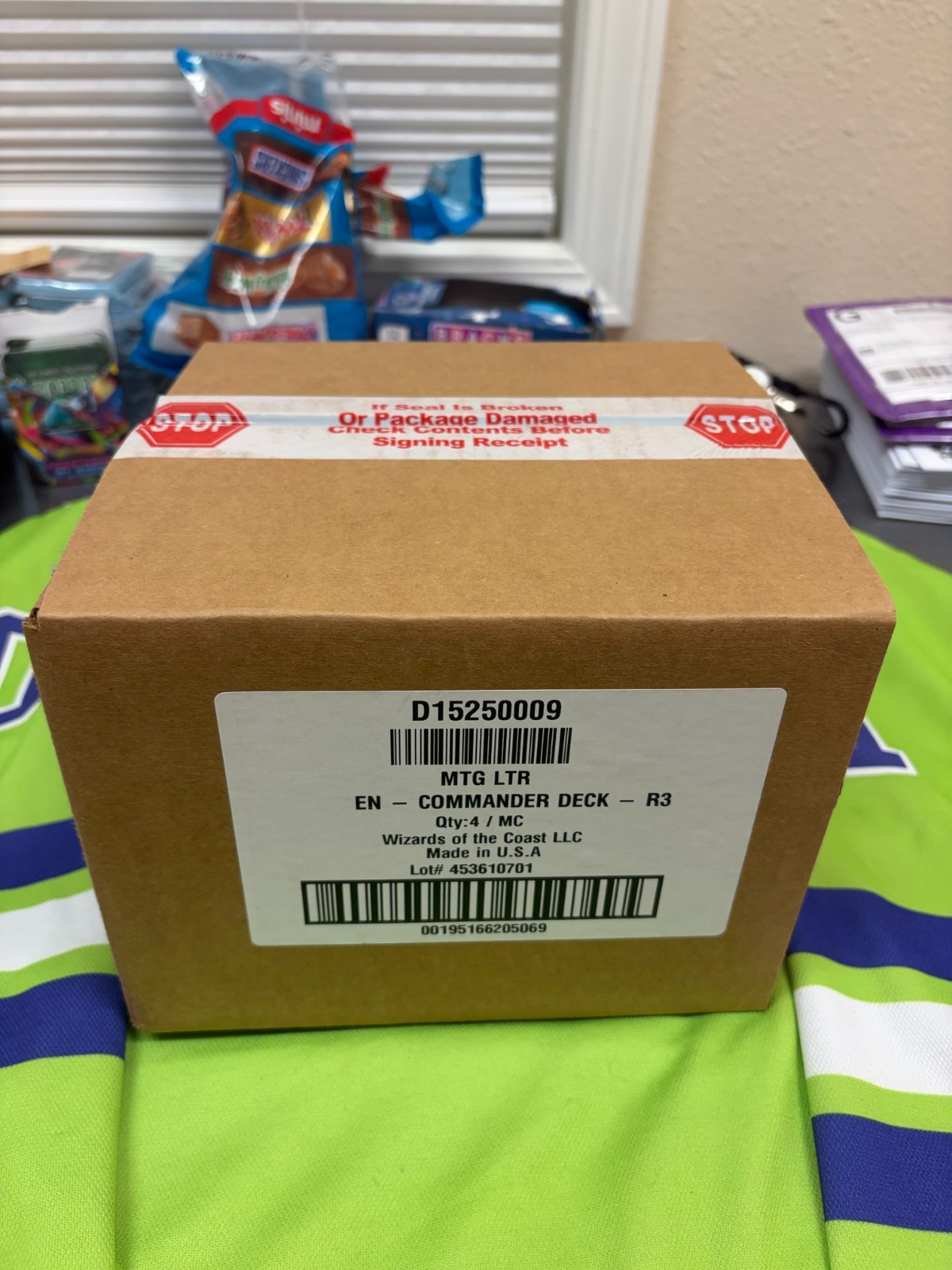 Magic the Gathering-Lord of the Rings Commander Deck Display- Set of 4 Decks