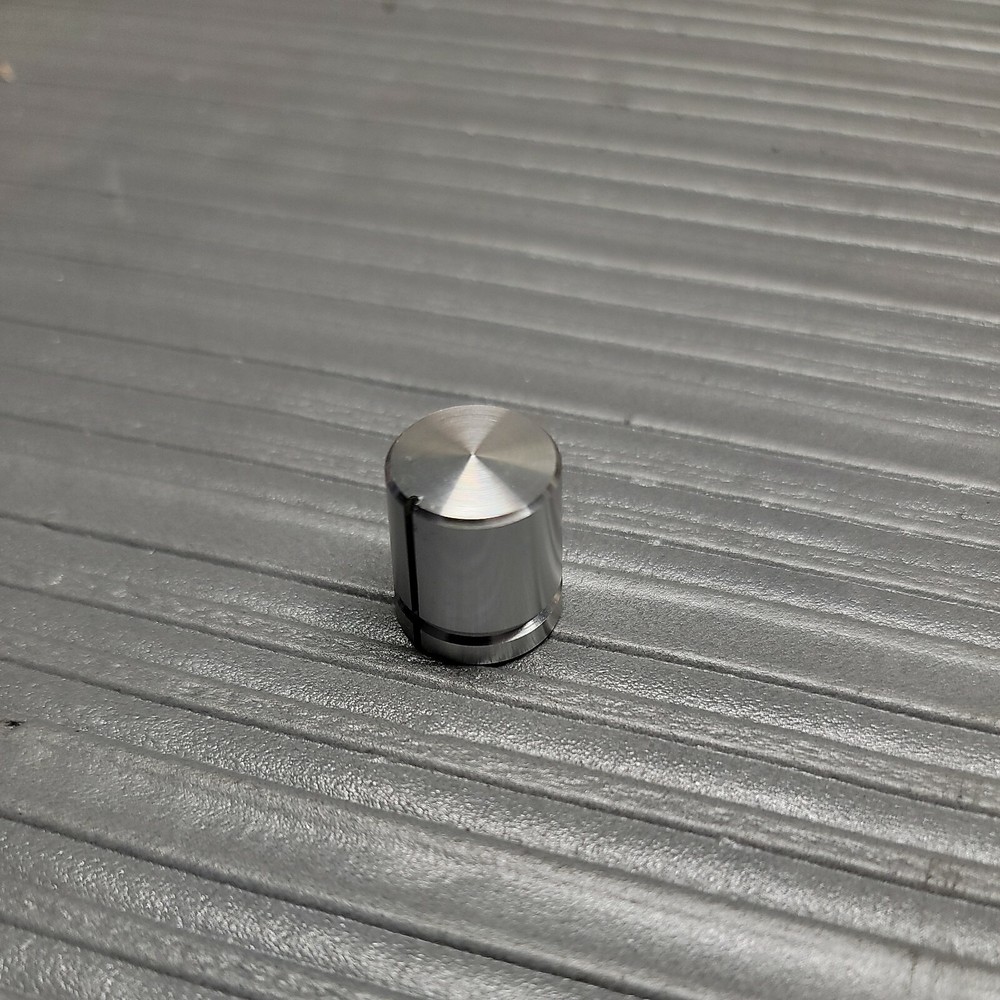 Technics ST-8600 Tuner Output Level Knob