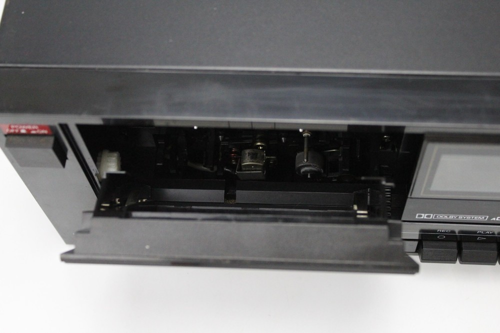 Sanyo Double Cassette Deck Playback and Record Model RD-W41A