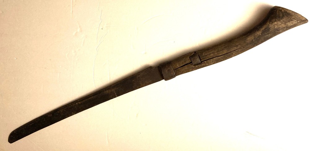 SCARCE PRIMITIVE HAND HELD CUTTER / SWORD