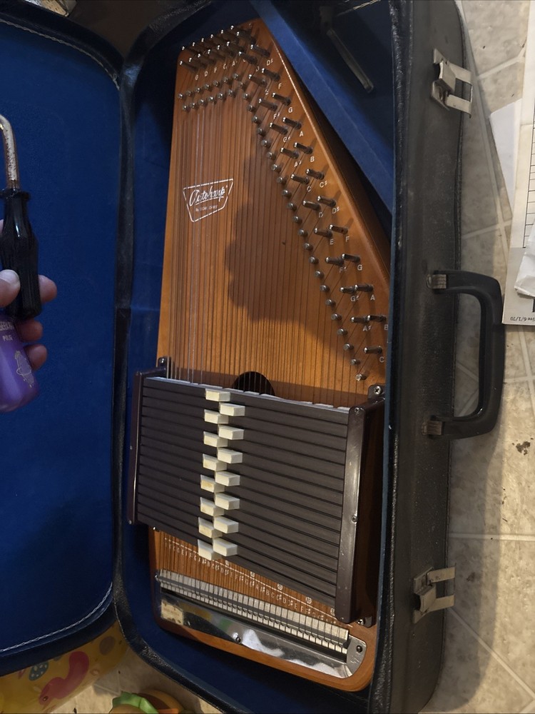 Autoharp Oscar Schmidt Model OS15B 15 chords 36 String