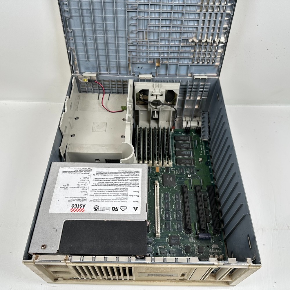 Apple Macintosh IIcx M5650 Personal Computer Vintage