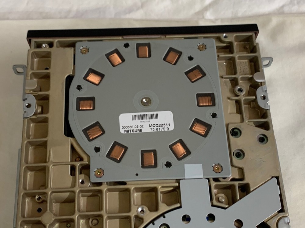 BENCHMARK STORAGE INNOVATIONS DLT VS80 DLT VS80 40/80GB Internal Drive