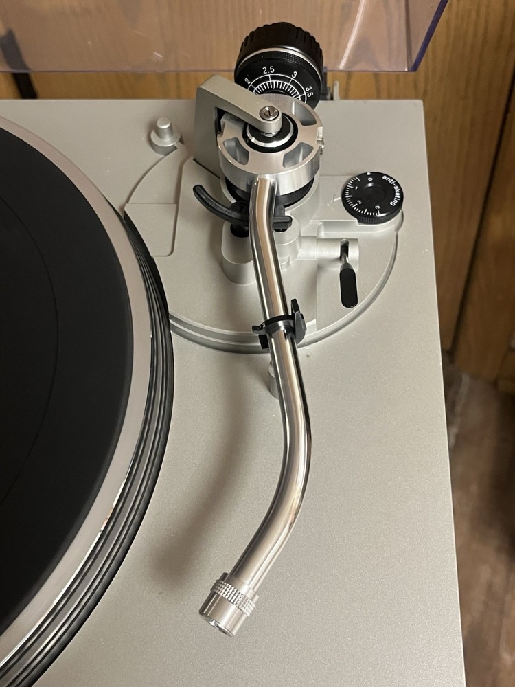 Technics SL-D1 Direct Drive Automatic Turntable System Record Player Turns On