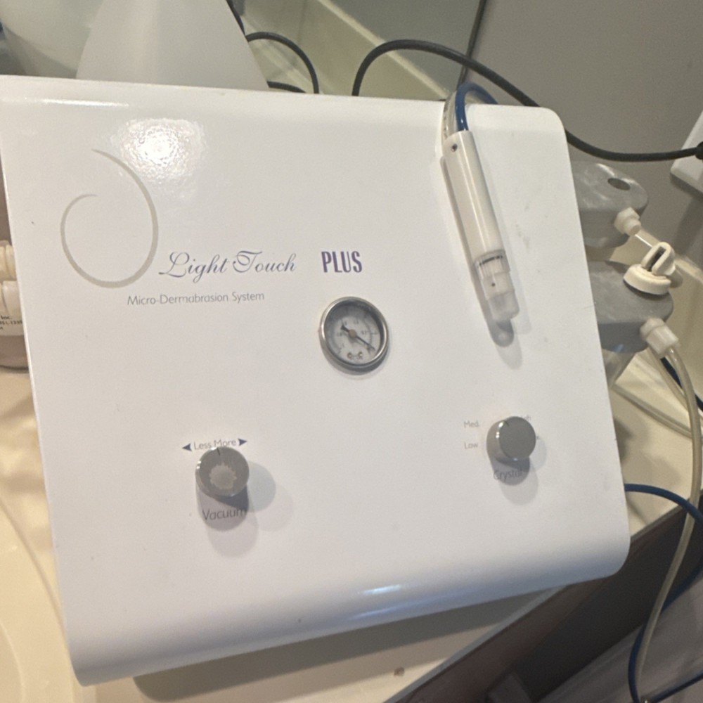 Light Touch PLUS Crystal Microdermabrasion System White Vacuum Adjustable Face