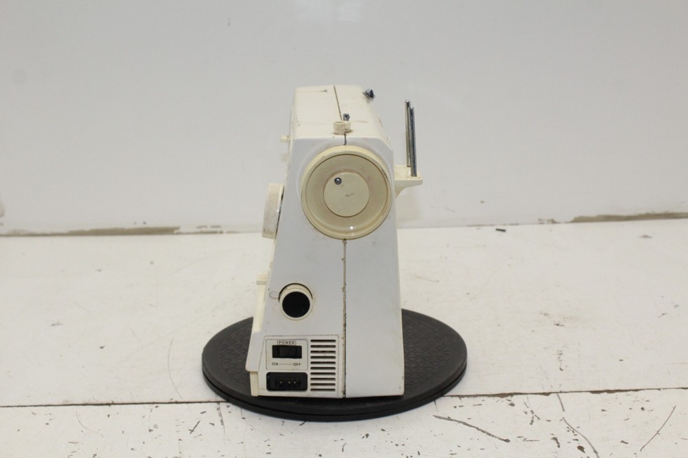 Kenmore 158.1110181 Sewing Machine - Untested As-is