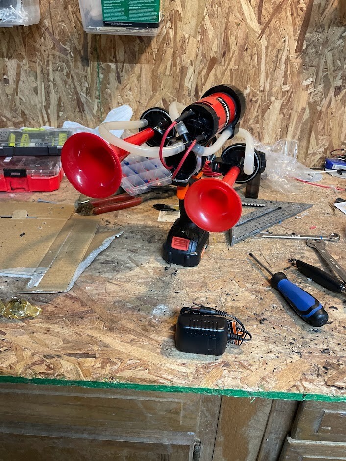 Compressor Driven Air / Train Horn Drill Battery and Charger Included