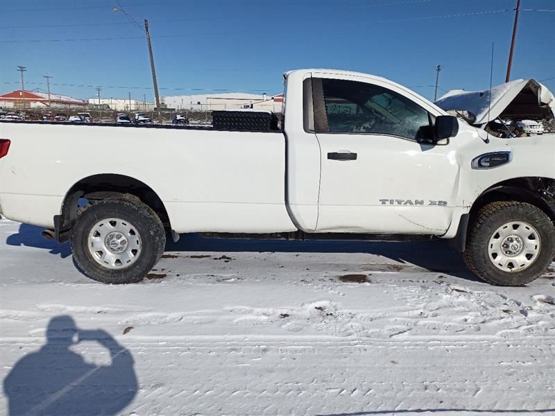 EZ00A, C5189, 7A20 Under Dash TITAN XD 2017 Fuse Box 10487979