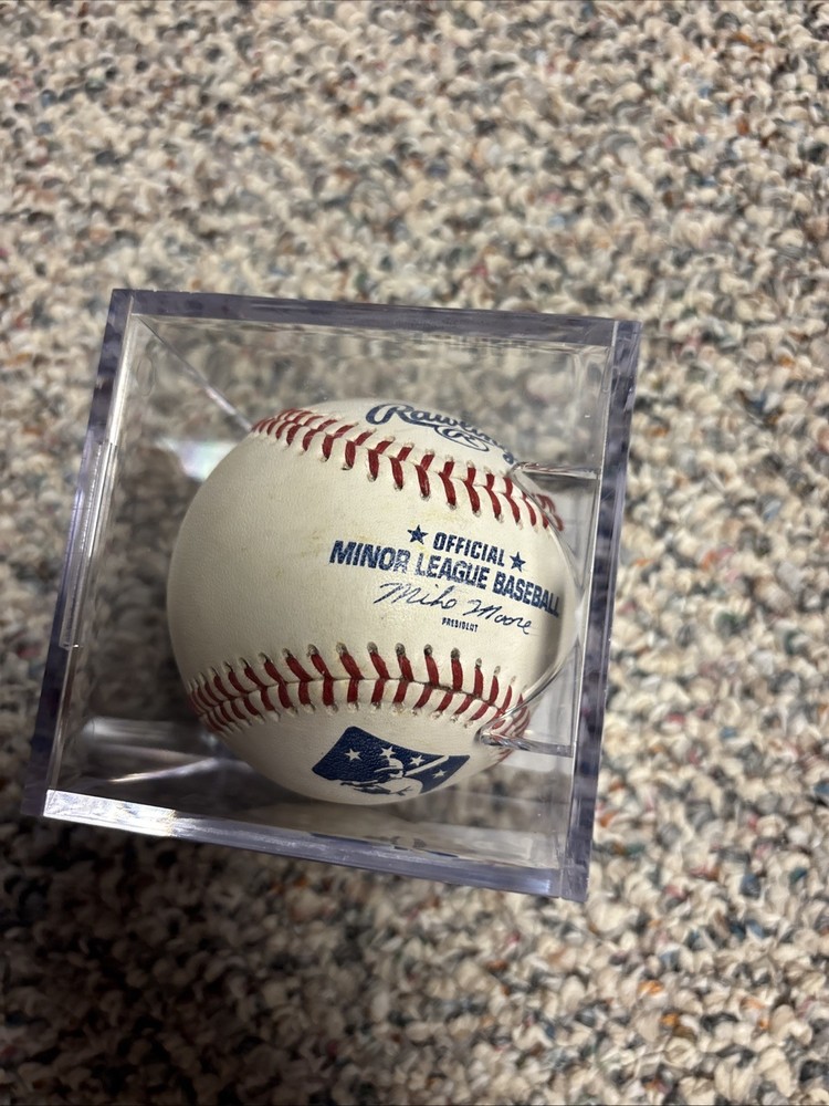 Bob Sadowski Autographed Baseball & Case, Phillies