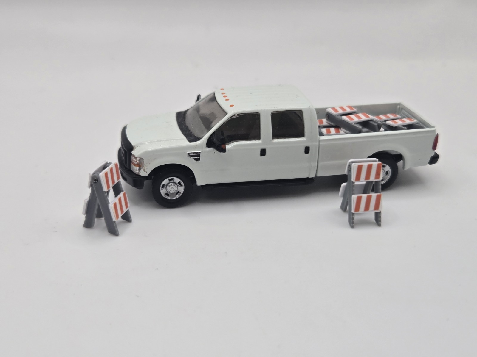 1/87 Scale Folding Type II Barricades *6 Pack*