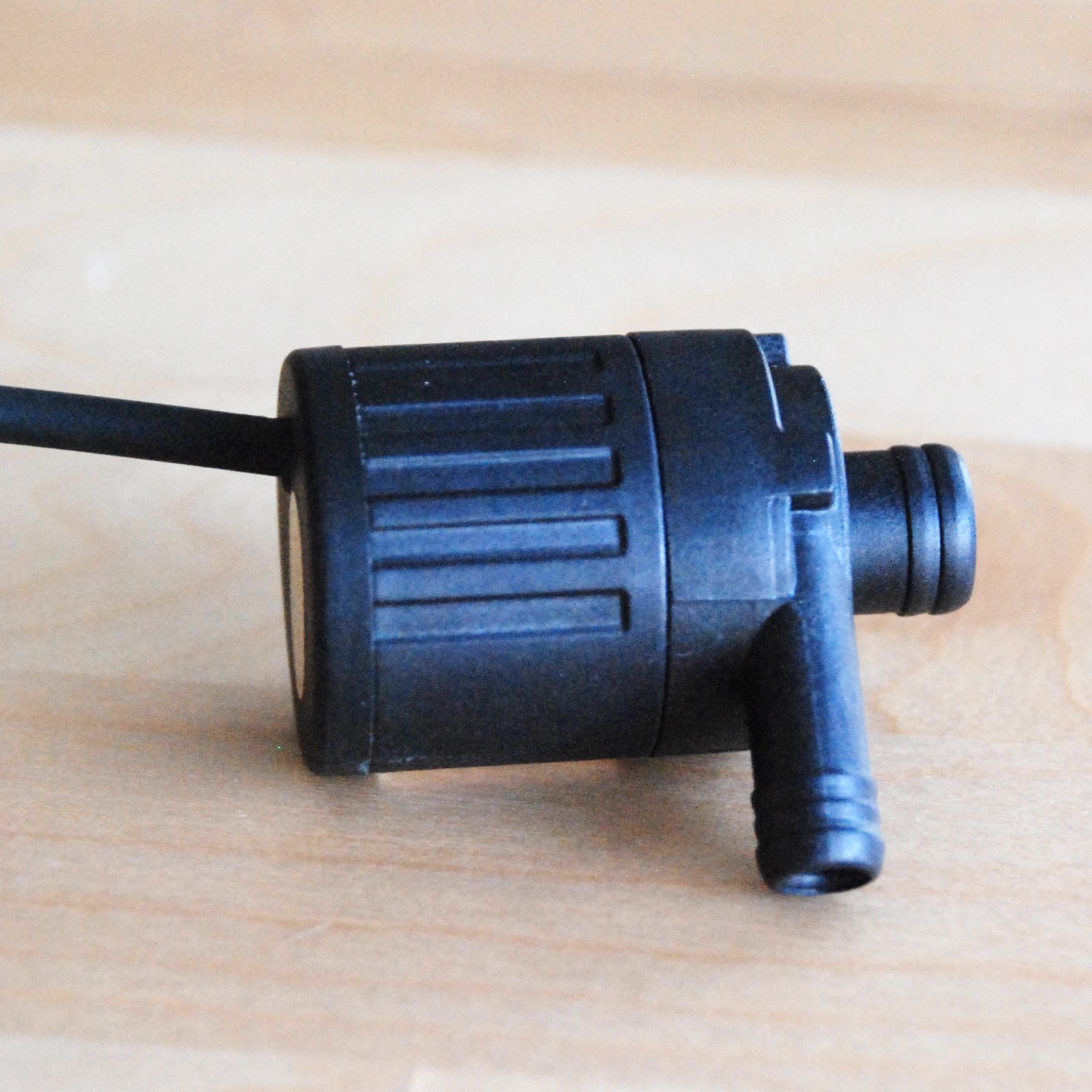 Brushless 12V Mini Water Pump 6-15V DC, 0.5-4W, Silent Ceramic 50,000 hours life