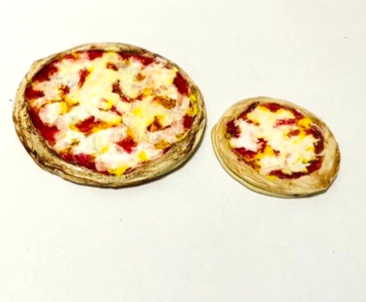 Miniature Dollhouse 1/12 scale Pizzas