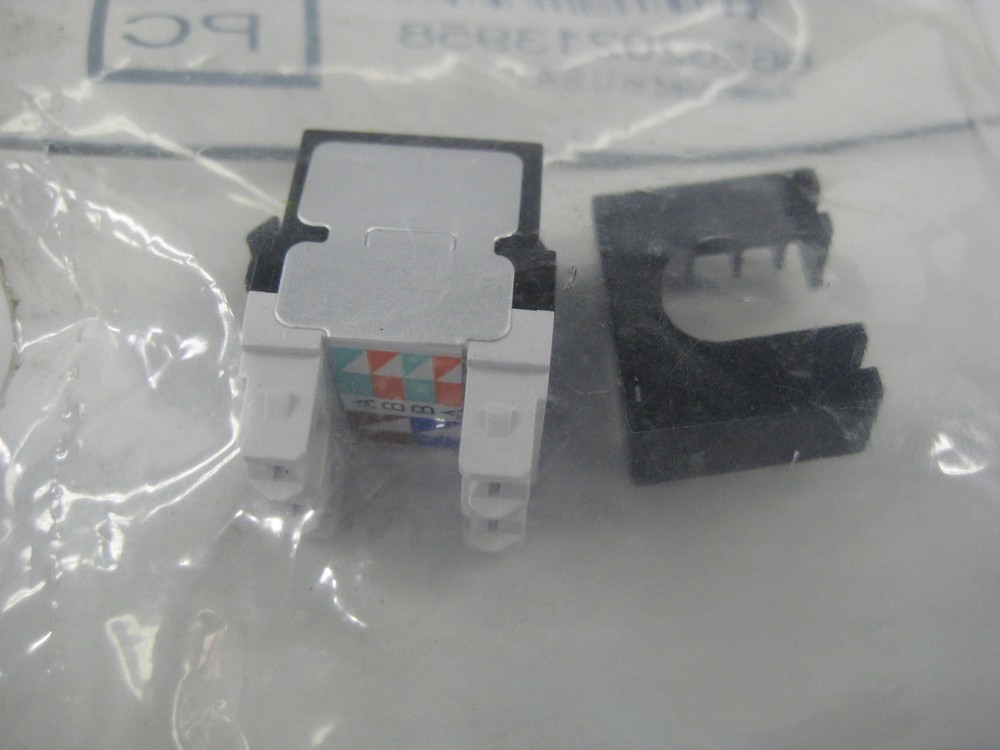 HUBBELL HJ6ABK JACK BLACK NSMP