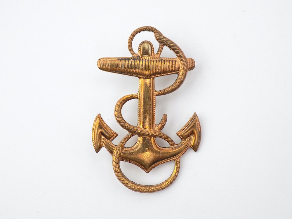 Original US Navy Midshipman Cap Badge H&H