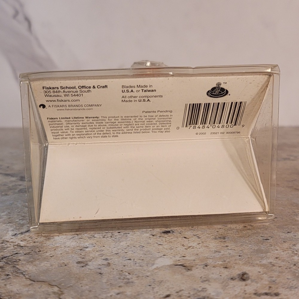 FISKARS SHAPECUTTER CRAFTING TOOL - SEALED