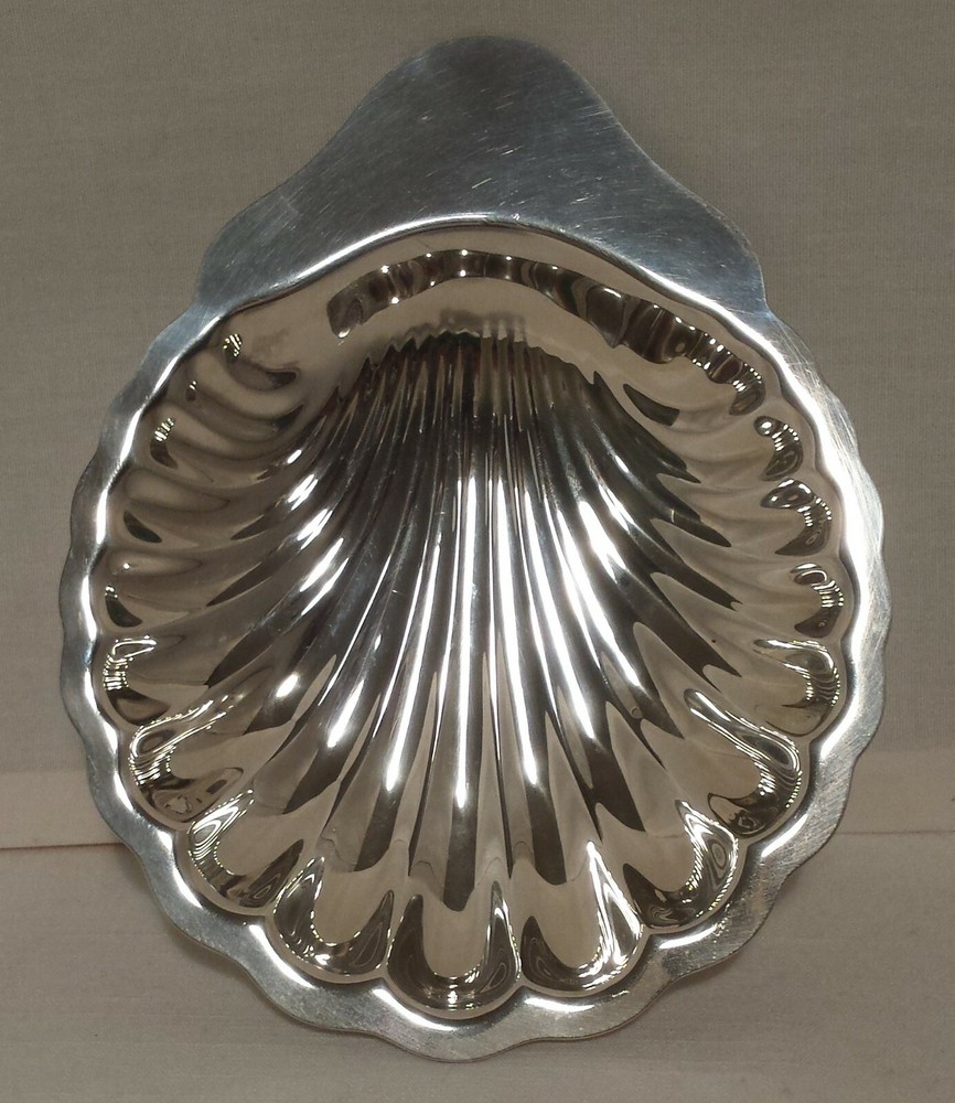 ONEIDA SILVERSMITHS SILVERPLATE 7.5" SHELL BON BON or NUT DISH