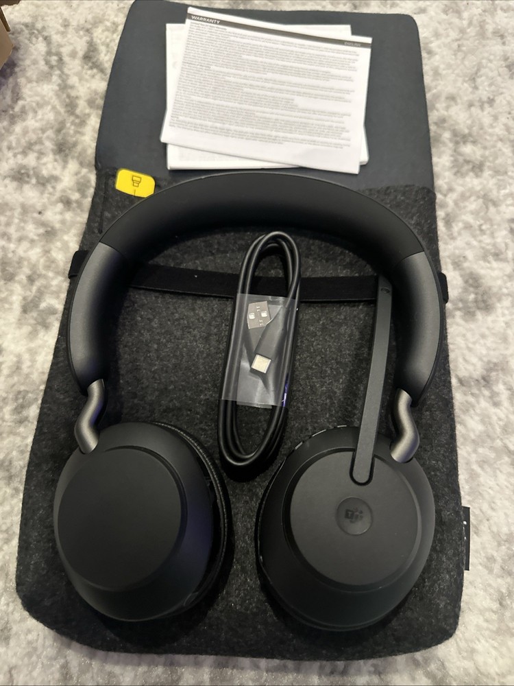 Jabra Evolve2 65 Wireless Headset USB Stereo UC, Bluetooth Dongle, Compatible