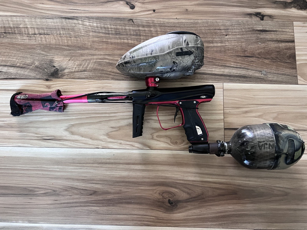 SHOCKER XLS Paintball Marker + Extras