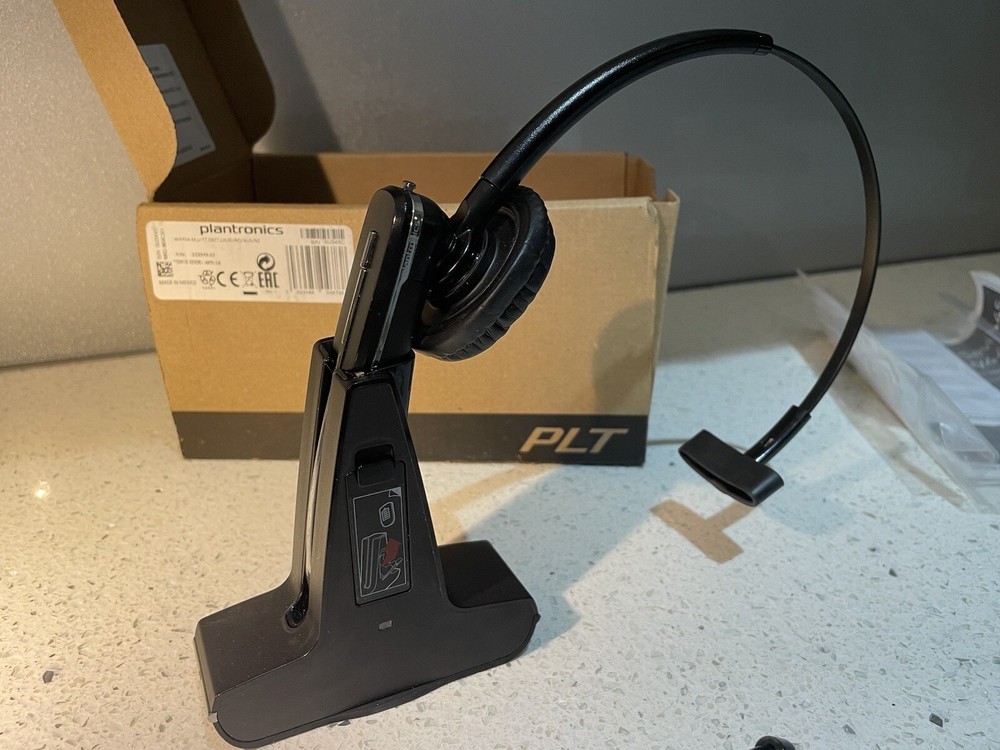 Plantronics Savi W445 Wireless Headset, USB D100A Dongle, Bluetooth, Two Battery
